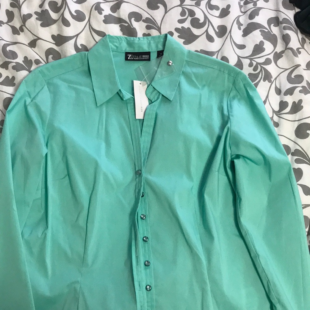 Brand new blouse (light green)